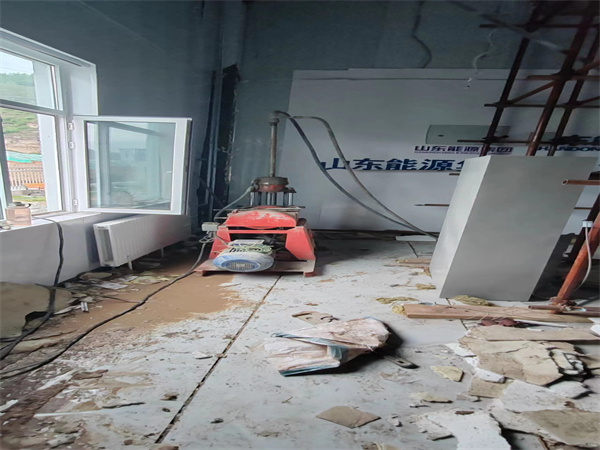 颍泉地基基础下沉墙体裂缝加固注浆顶升施工